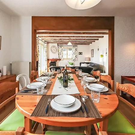 Regina D1 By Interhome Arveyes