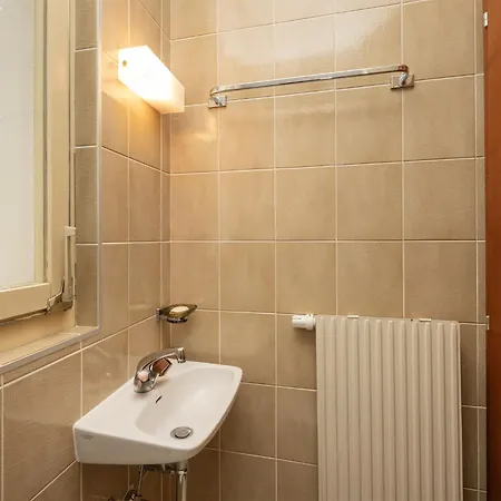 Regina D1 By Interhome *