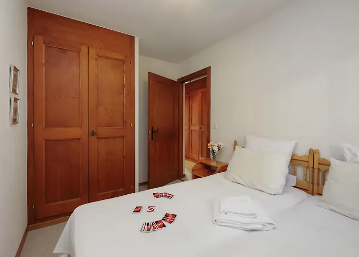 Regina D1 By Interhome Arveyes